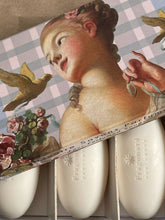 Načíst obrázek do prohlížeče Galerie, MOMENT VOLÉ ~ Quatre Savons Parfumés 4 x 50 g
