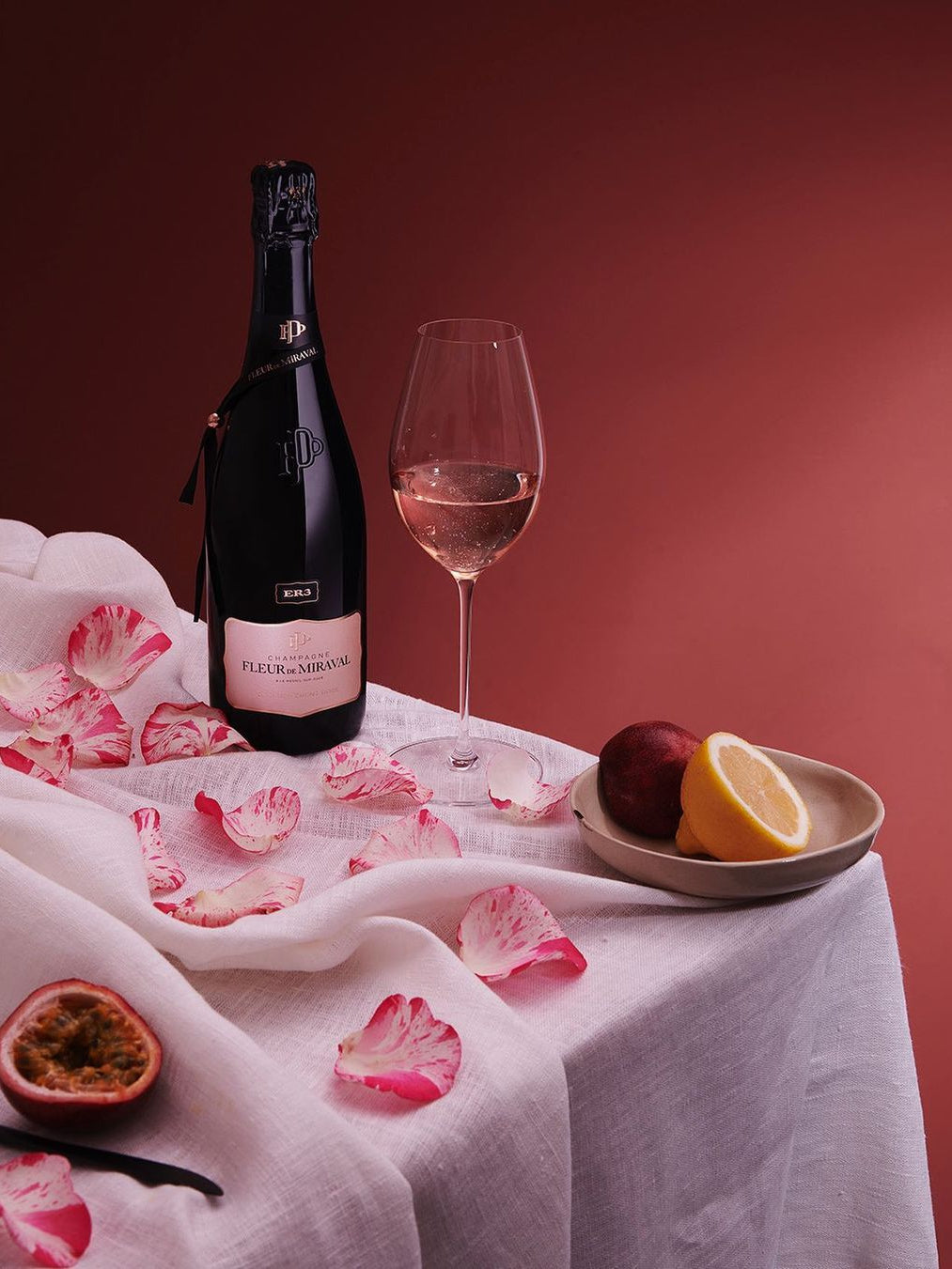CHAMPAGNE FLEUR DE MIRAVAL EXCLUSIVEMENT ROSÉ ER3 III. 75 cL GIFT BOX