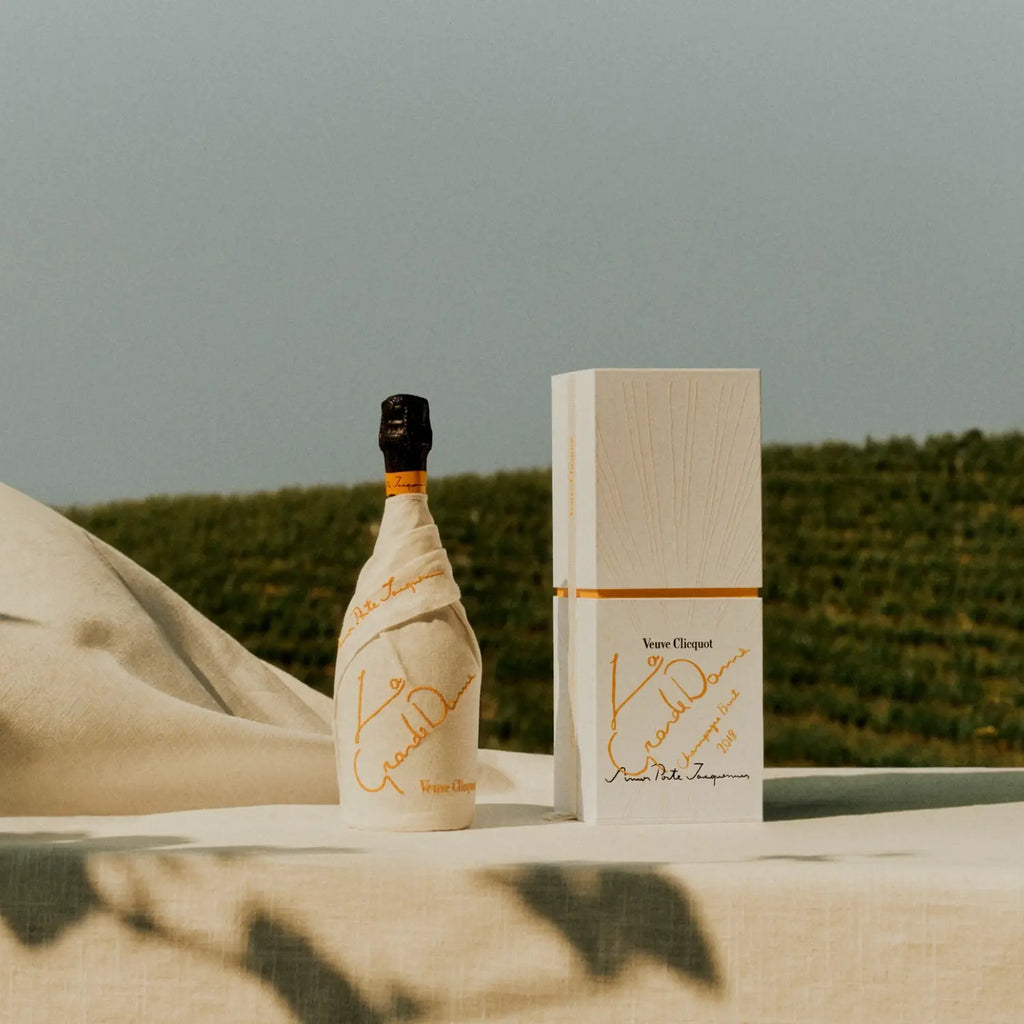 VEUVE CLICQUOT x JACQUEMUS LA GRANDE DAME 2008 75 cL