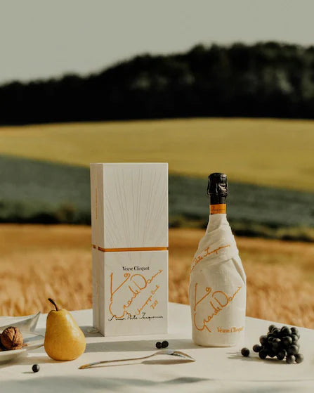 VEUVE CLICQUOT x JACQUEMUS LA GRANDE DAME 2008 75 cL