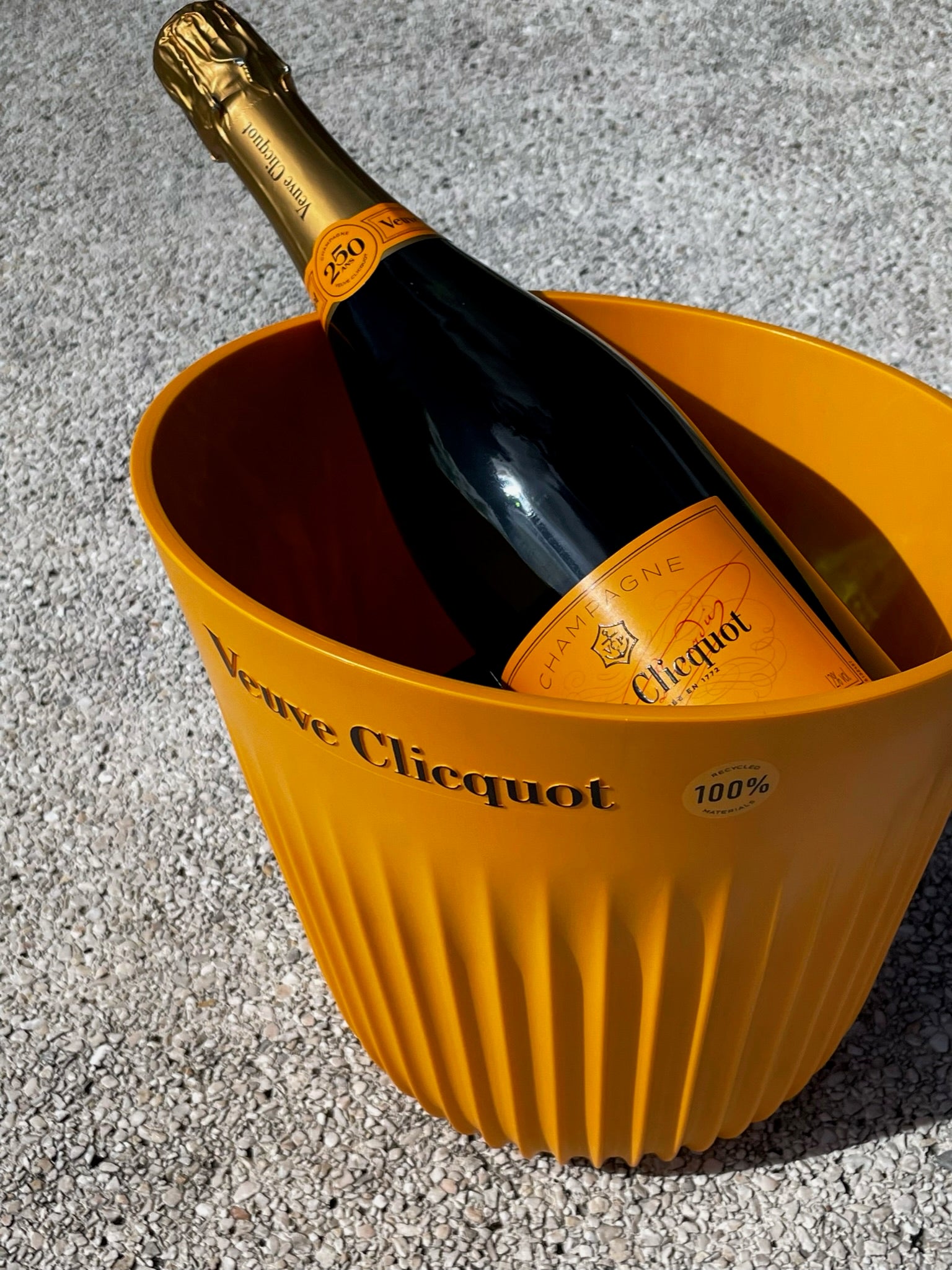 VEUVE CLICQUOT SUNRAYS SUMMER ICE BUCKET