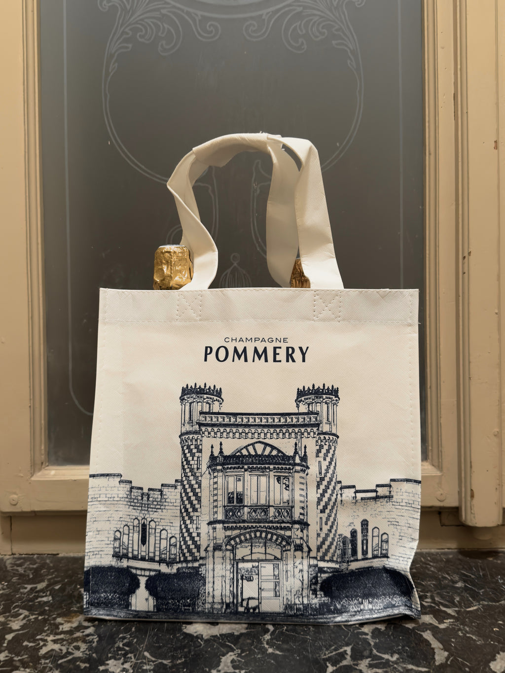 CHAMPAGNE POMMERY BRUT ROYAL 75 cL & CHAMPAGNE VRANKEN DEMOISELLE TÊTE DE CUVÉE E.O. BRUT 75 cL GIFT BAG