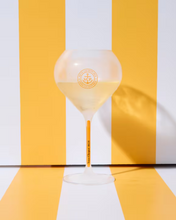 Načíst obrázek do prohlížeče Galerie, VEUVE CLICQUOT RICH CHAMPAGNE GLASS
