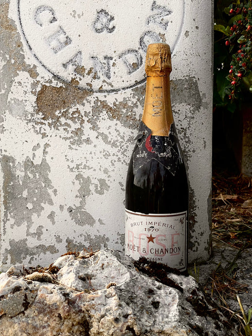 Bouchons stoppeur champagne en plastique Möet & Chandon vintage -   France