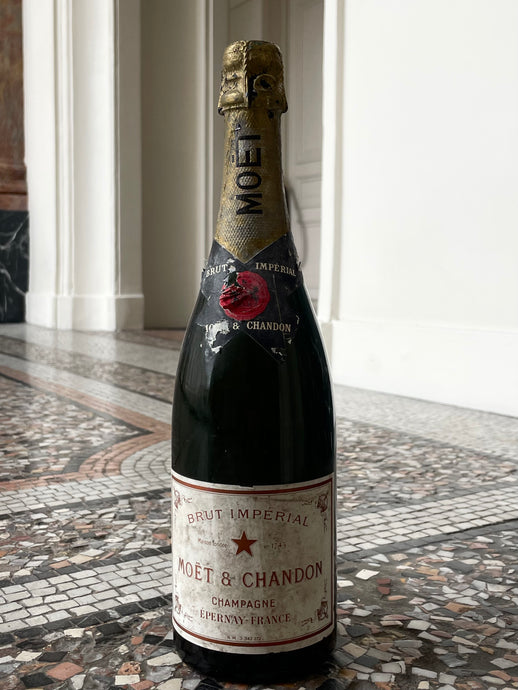 Bouchons stoppeur champagne en plastique Möet & Chandon vintage -   France