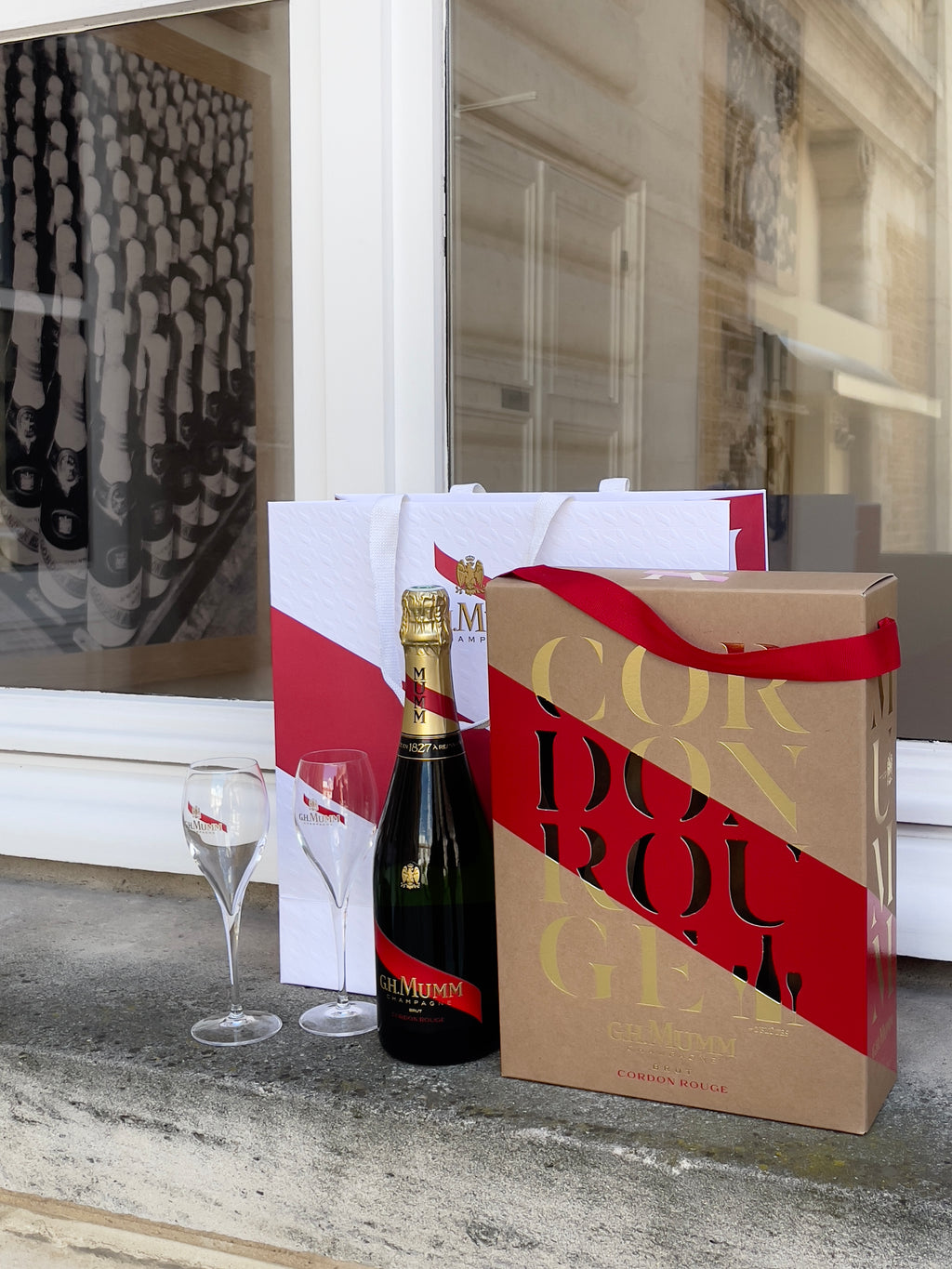 G.H.MUMM CORDON ROUGE BRUT COFFRET 75 cL SET SE DVĚMI SKLENIČKAMI, GIFT BAG