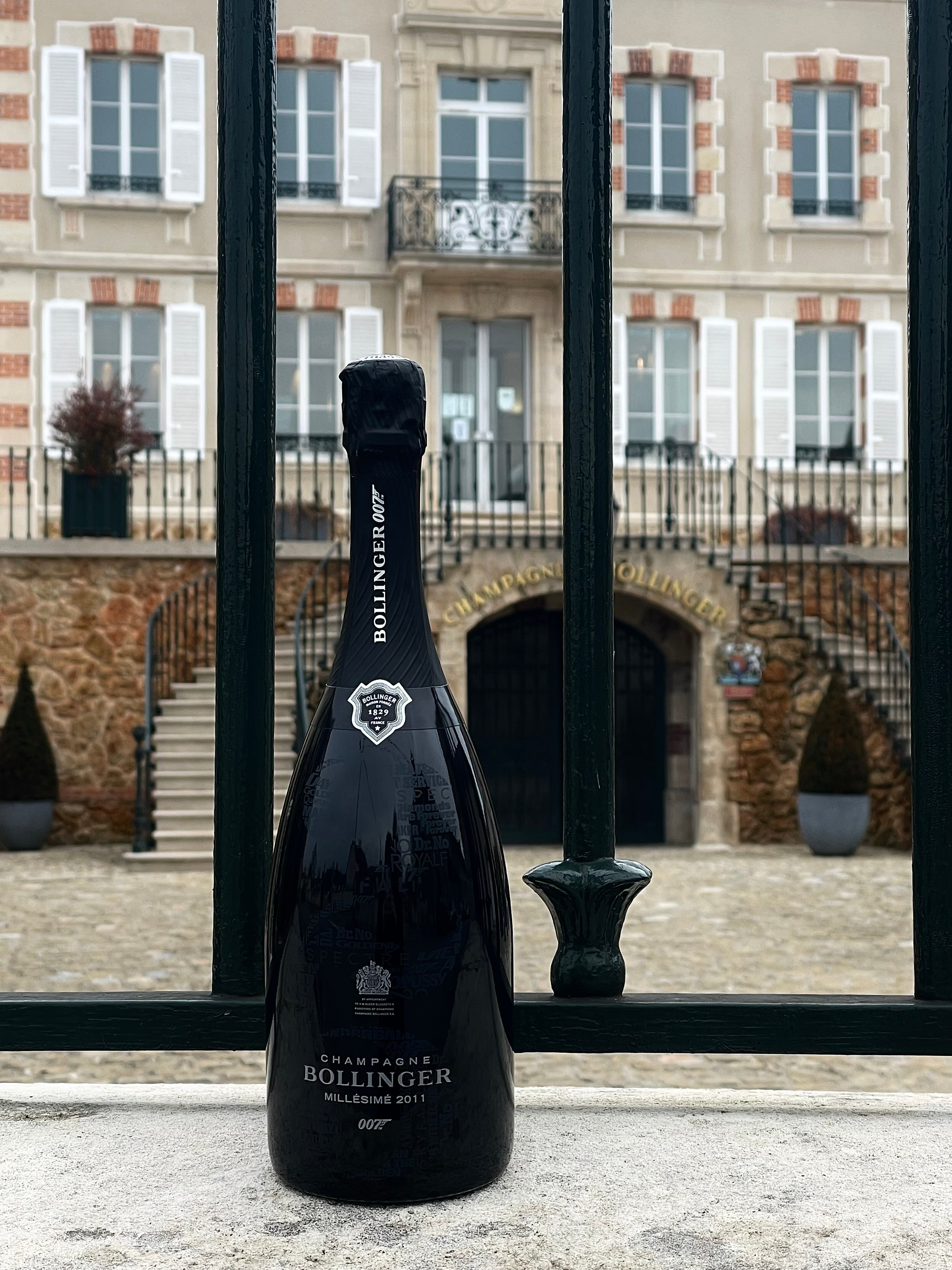 CHAMPAGNE BOLLINGER 007 BRUT MILLÉSIMÉ 2011 LIMITED EDITION 75 cL GIFT BAG
