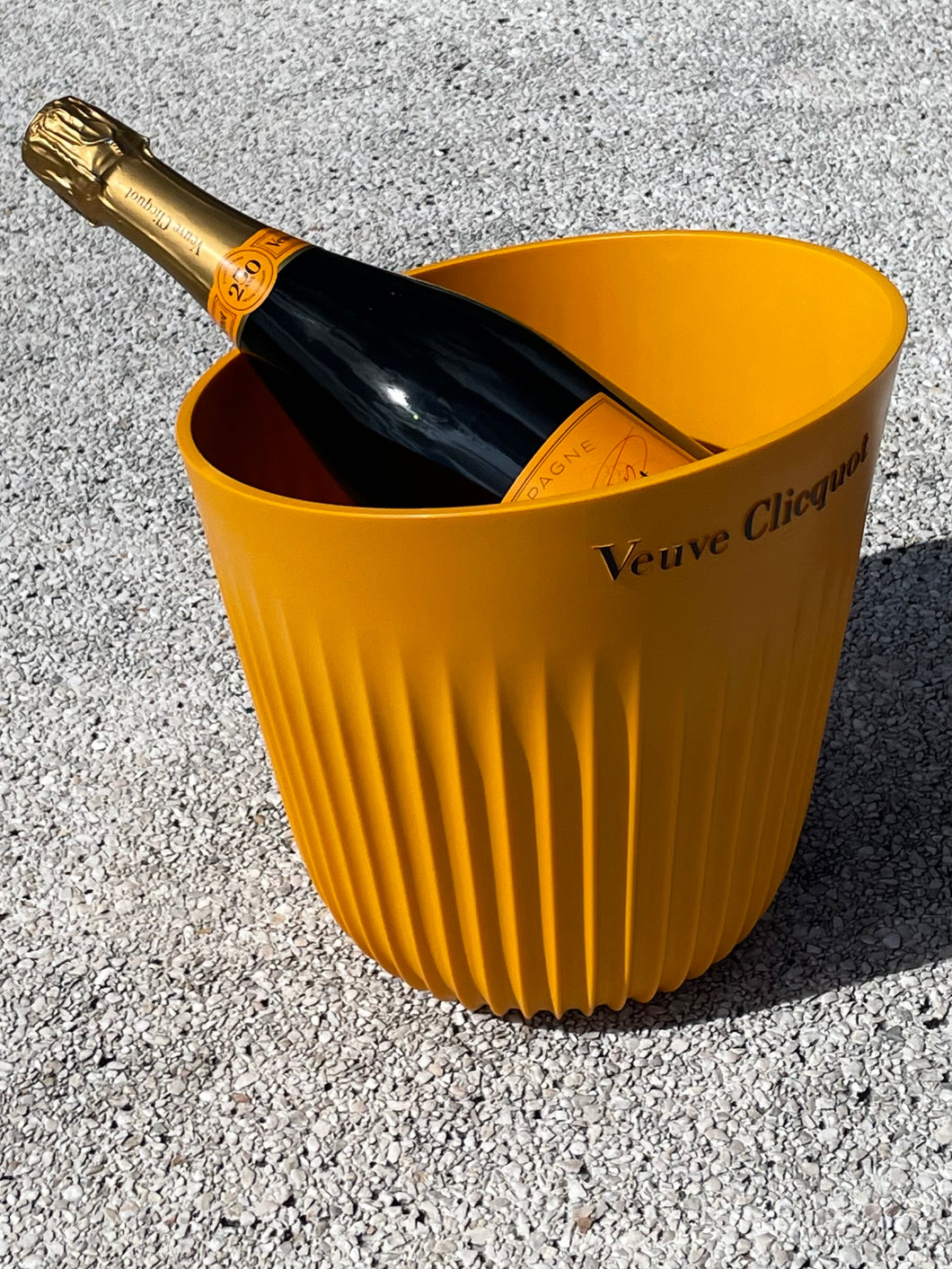 VEUVE CLICQUOT ICE BUCKET 100 % RECYCLED MATERIALS
