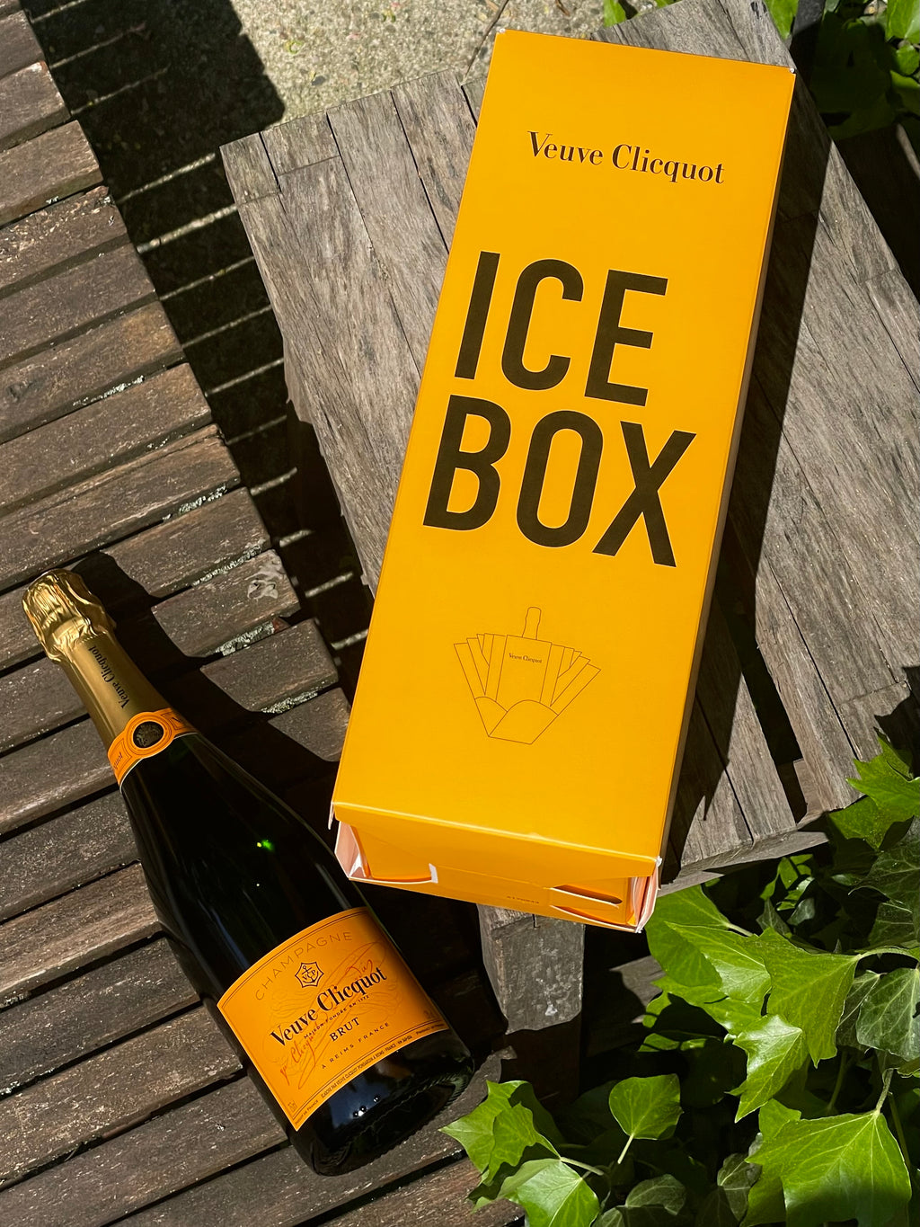 VEUVE CLICQUOT SOLAIRE CULTURE BRUT 250 ANS 75 cL GIFT BOX